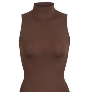 SKIMS ESSENTIAL MOCK NECK SLEEVELESS BODYSUIT